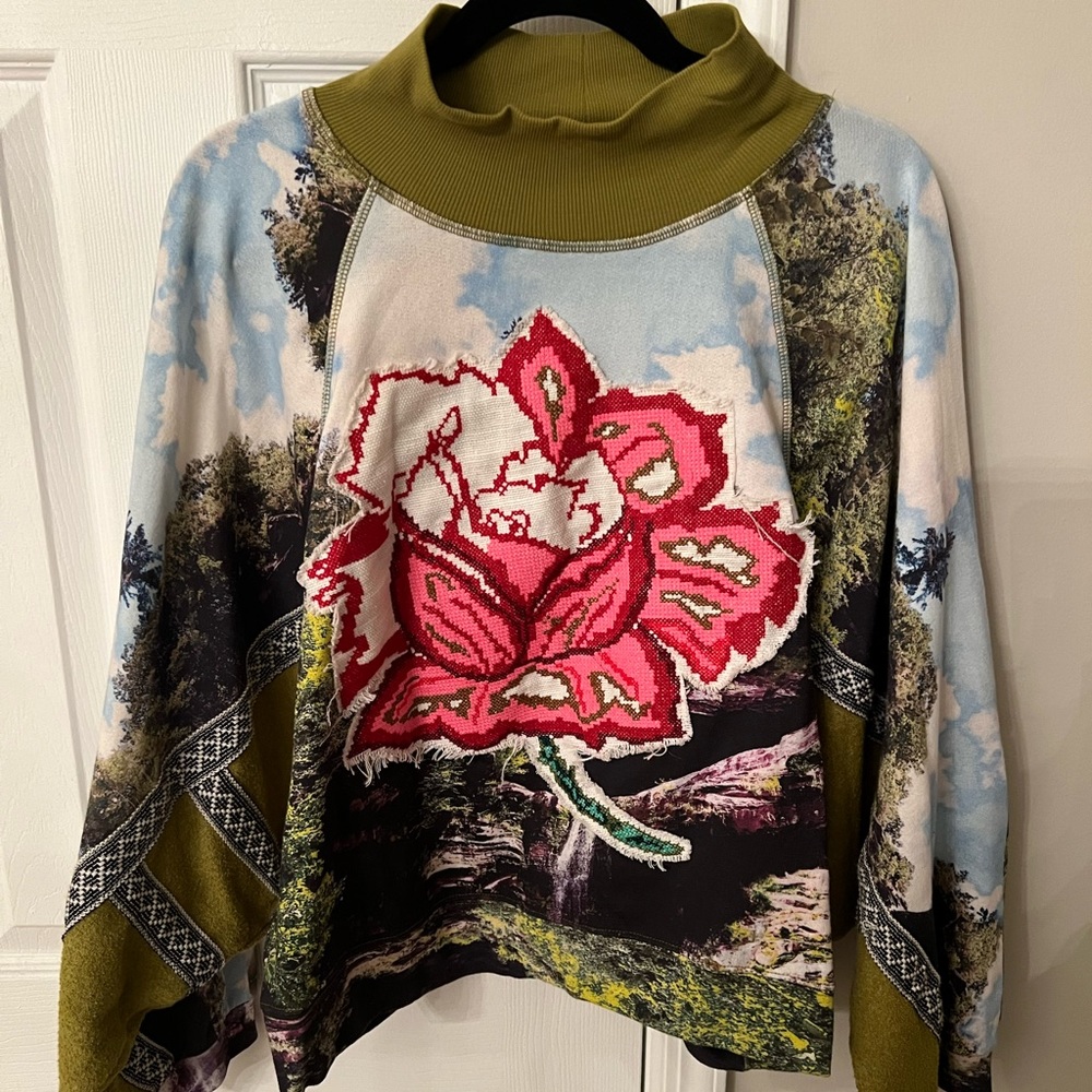 Free people embroidered floral top sz large